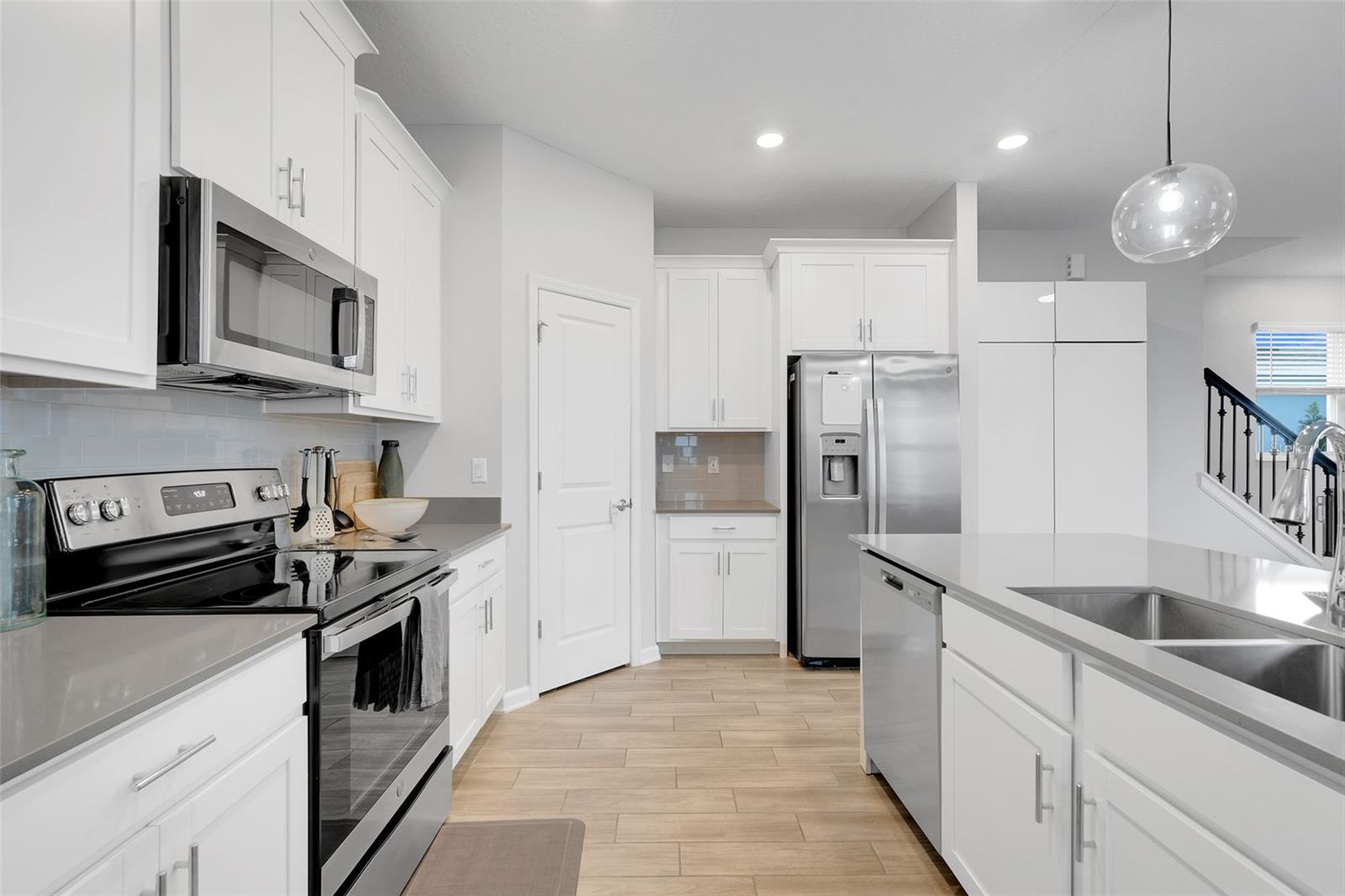 Image 11 of 57 For 1413 Viscaya Cove Boulevard