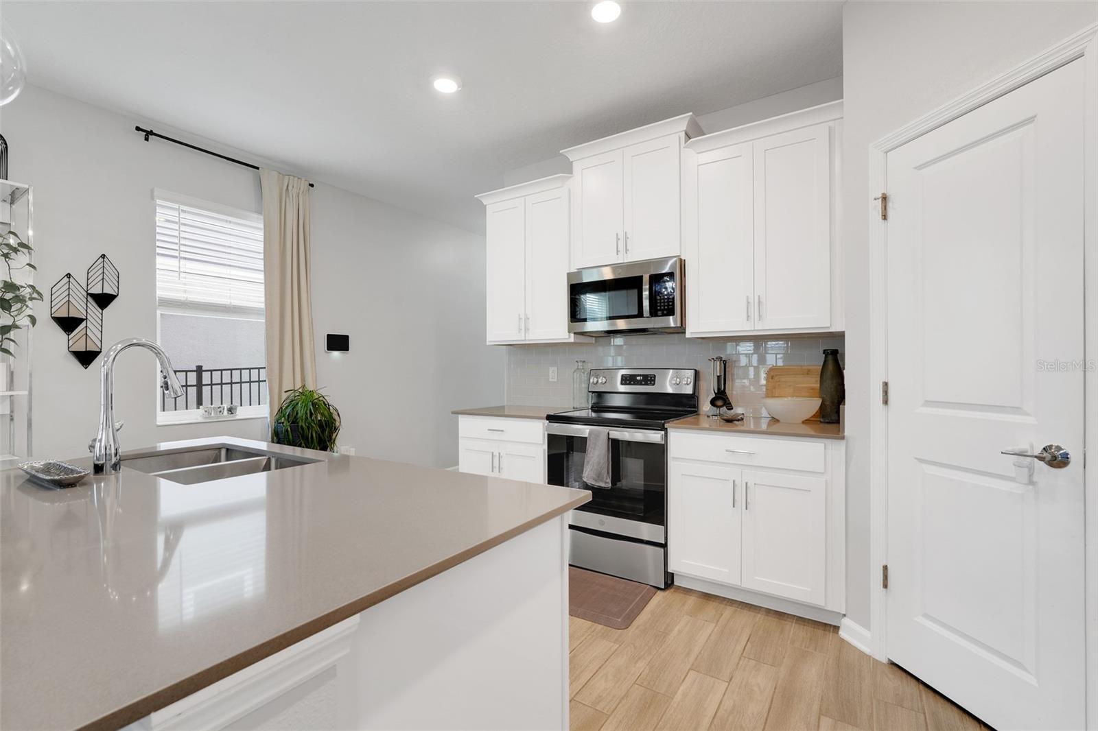 Image 12 of 57 For 1413 Viscaya Cove Boulevard