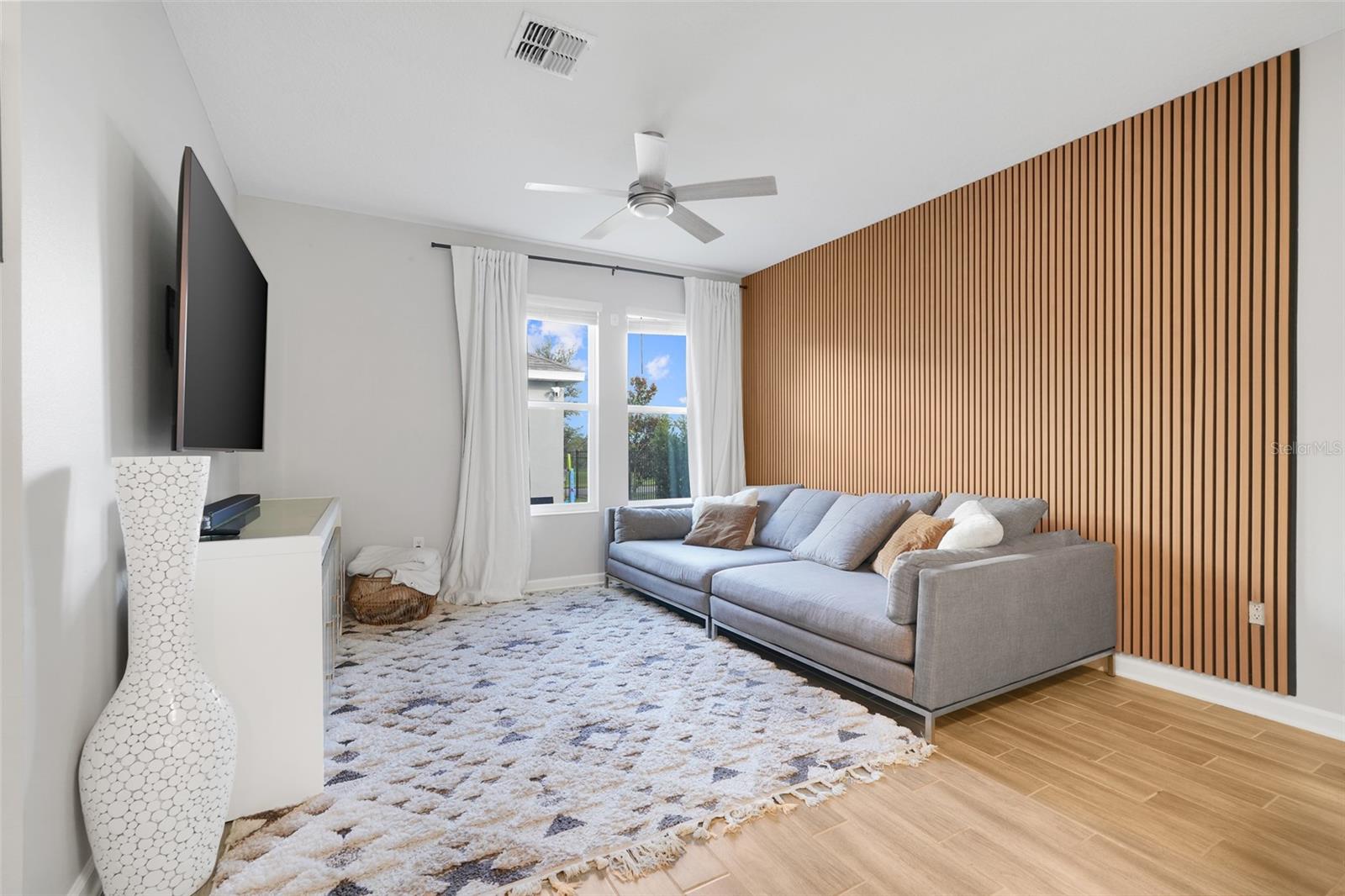 Image 15 of 57 For 1413 Viscaya Cove Boulevard
