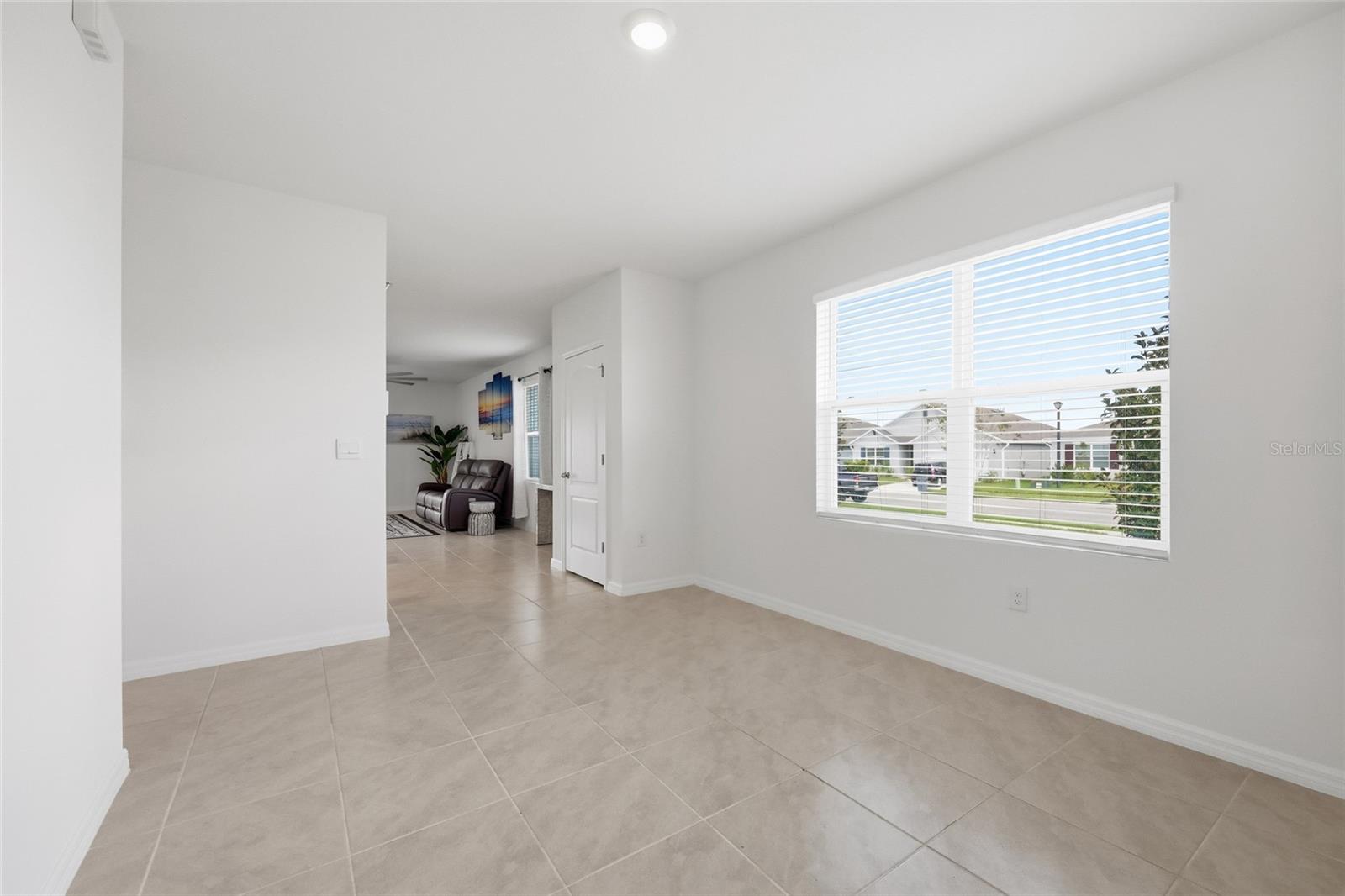 Image 10 of 35 For 3604 Sungrove Circle