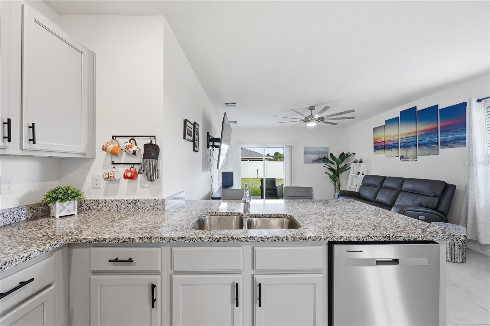 Image 14 of 35 For 3604 Sungrove Circle