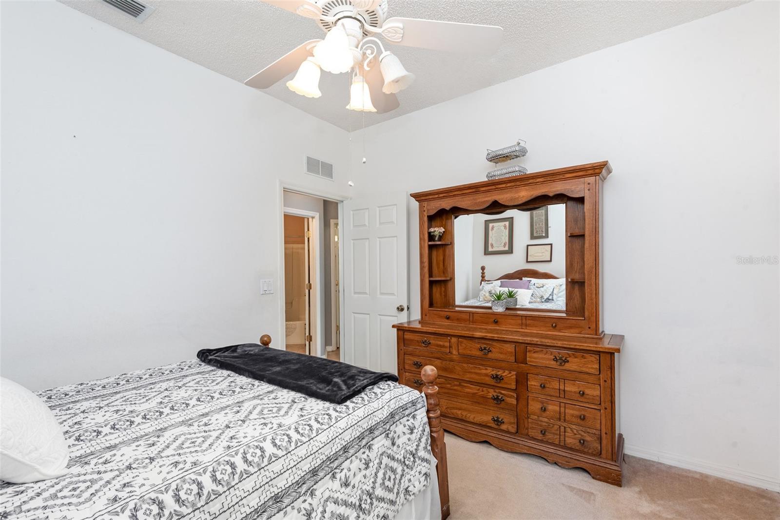 Image 22 of 34 For 4609 Indian River Drive