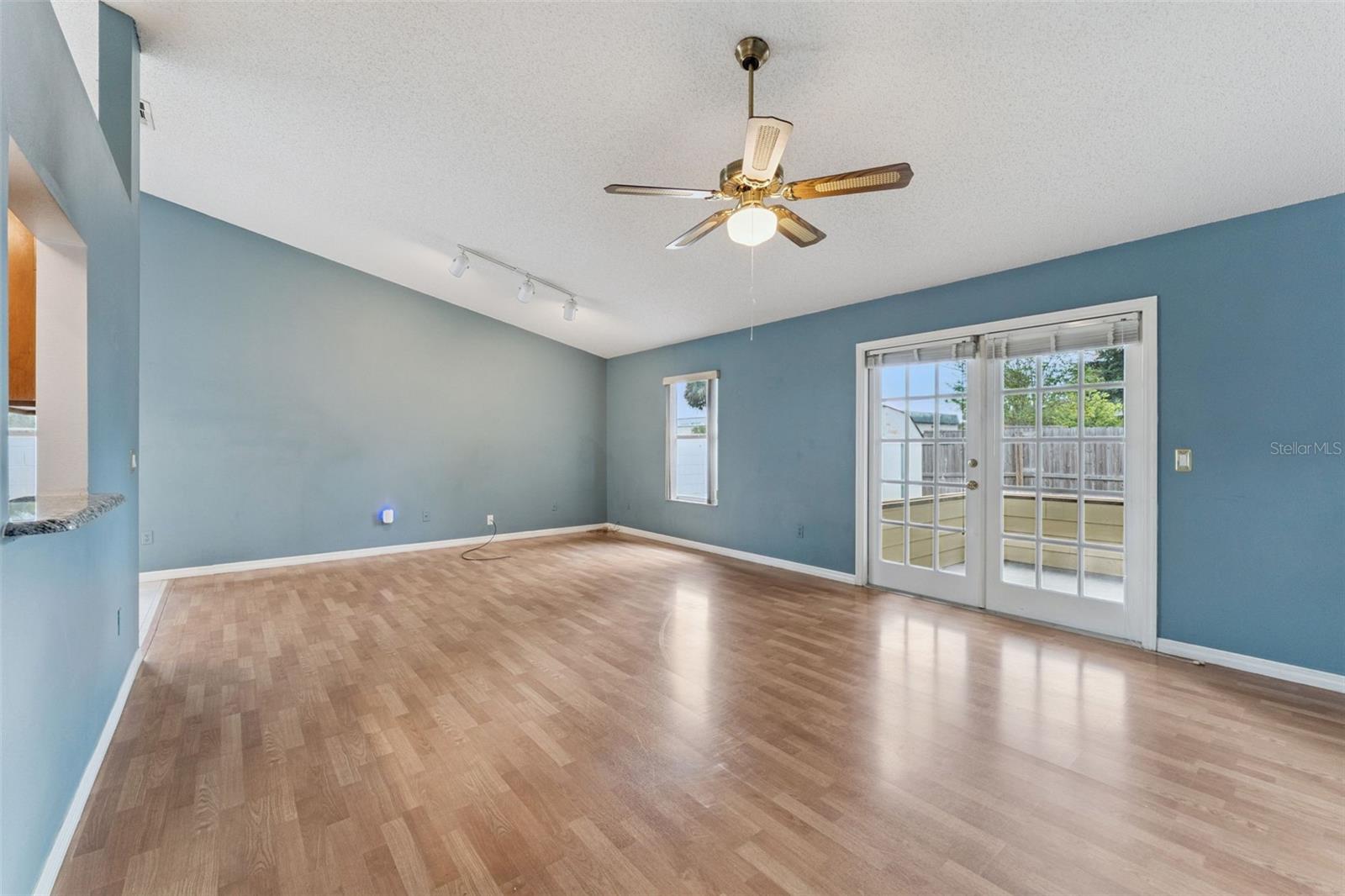 Image 4 of 21 For 212 Bristol Circle