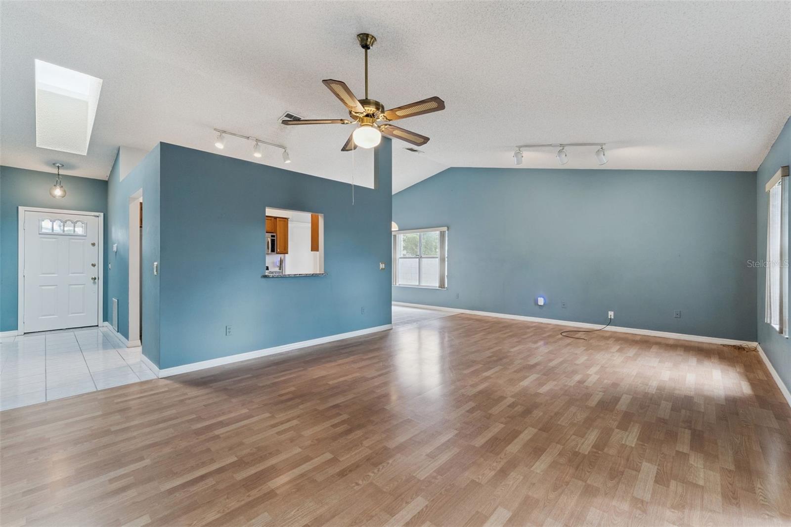 Image 5 of 21 For 212 Bristol Circle