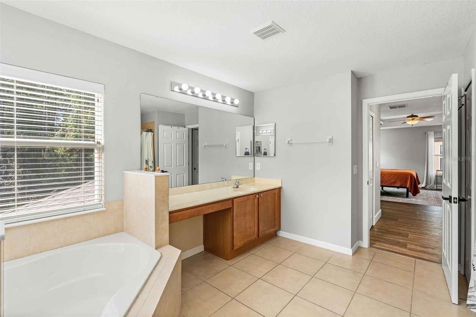 Image 17 of 41 For 10516 Willow Ridge Loop