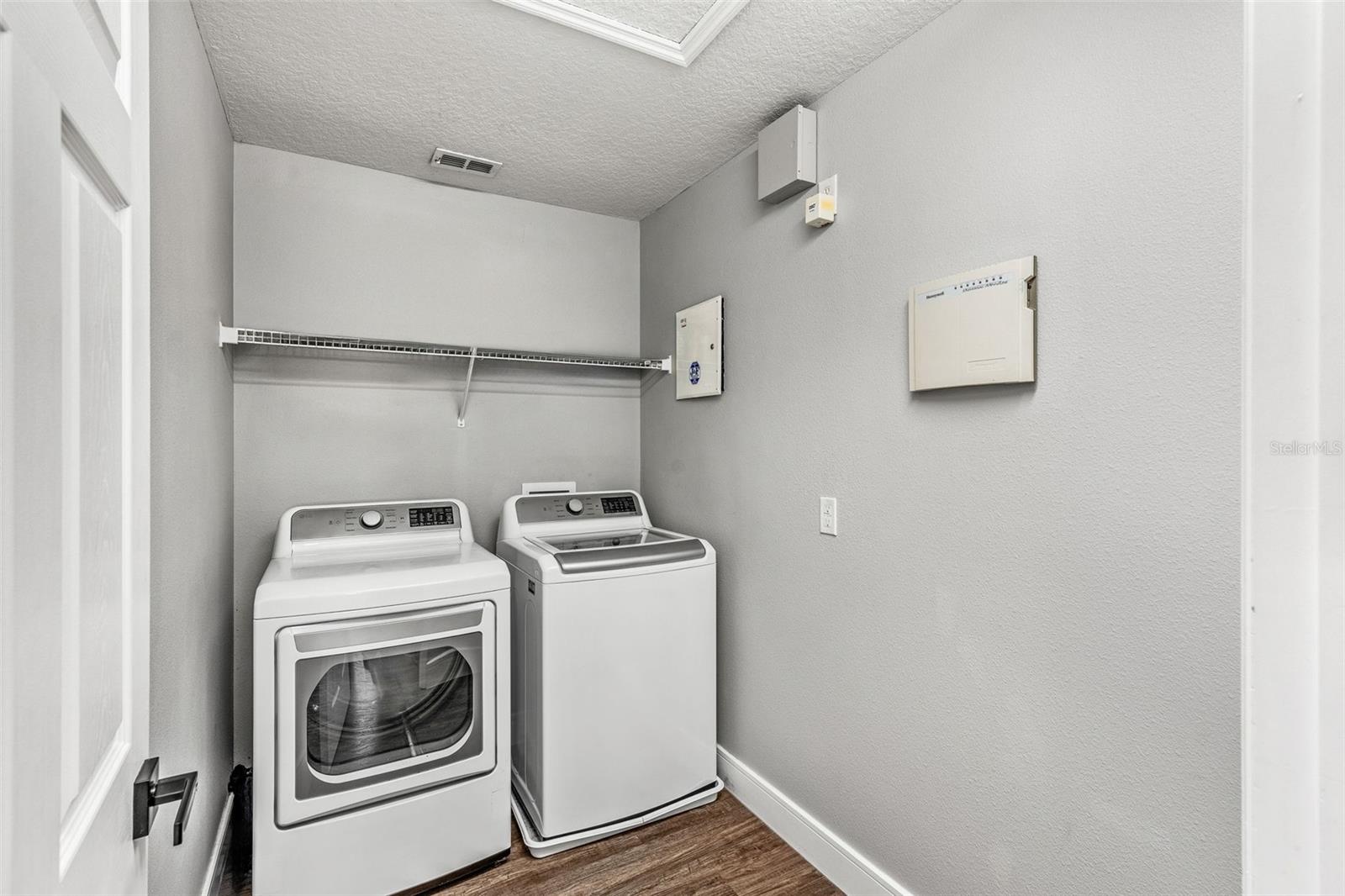 Image 22 of 41 For 10516 Willow Ridge Loop