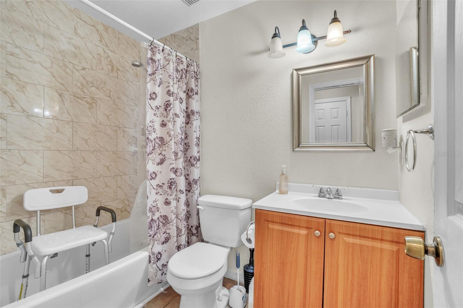 Image 12 of 27 For 9148 Dubois Boulevard