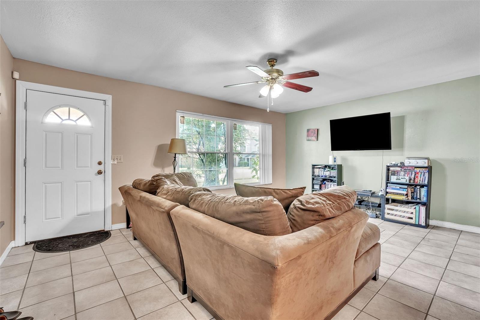 Image 17 of 27 For 9148 Dubois Boulevard