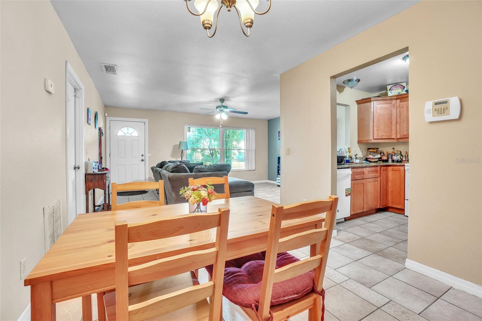 Image 23 of 27 For 9148 Dubois Boulevard