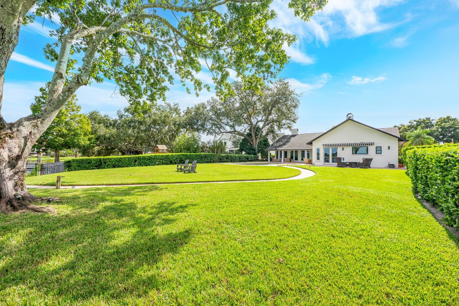 Image 4 of 50 For 5101 The Oaks Circle