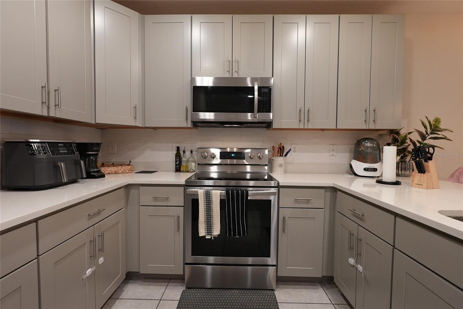 Image 6 of 66 For 4781 Coral Castle Drive