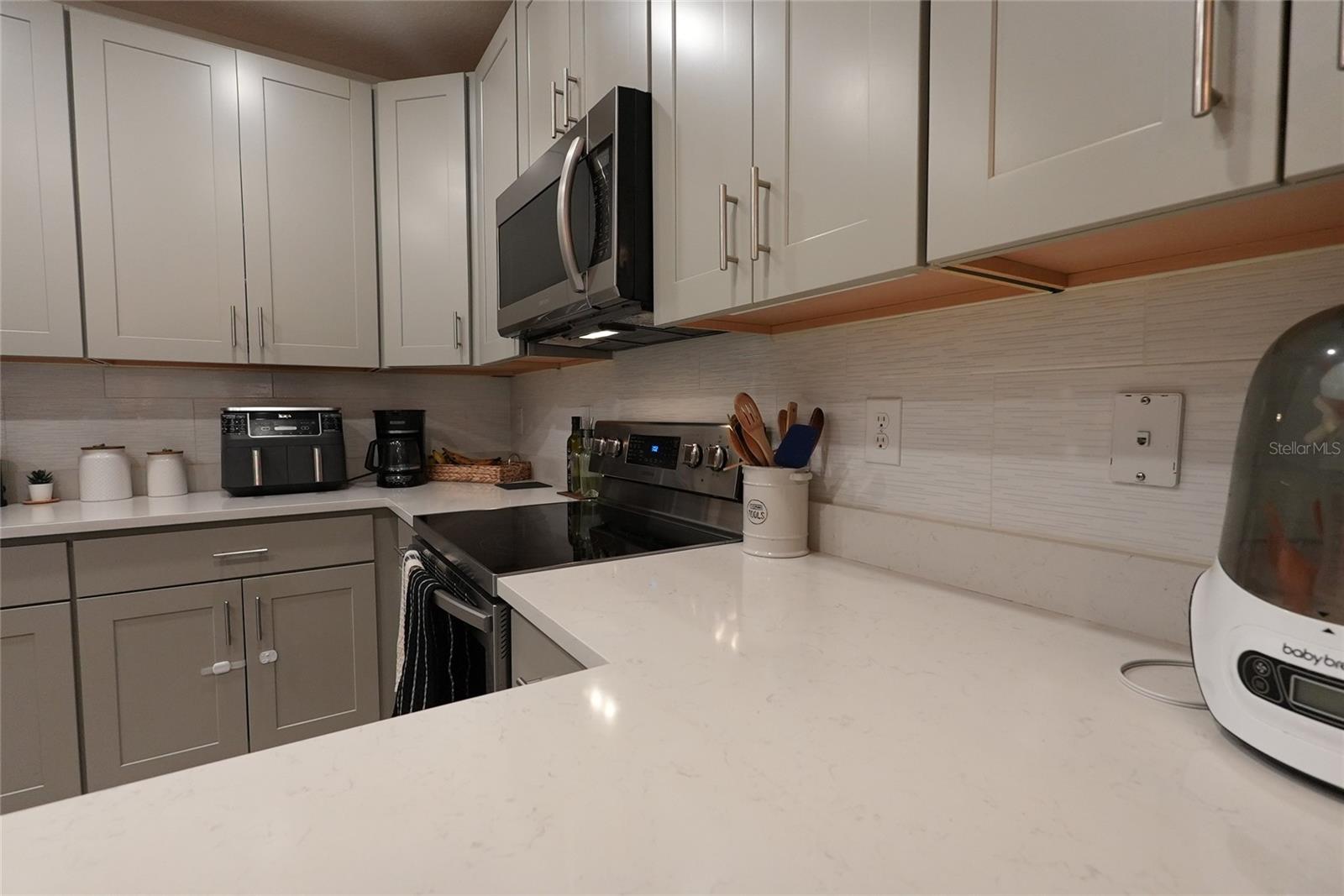 Image 7 of 66 For 4781 Coral Castle Drive