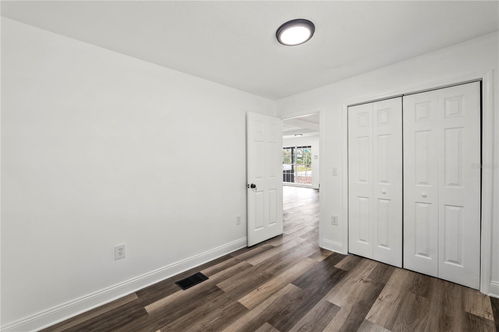 Image 23 of 41 For 1397 43rd Street