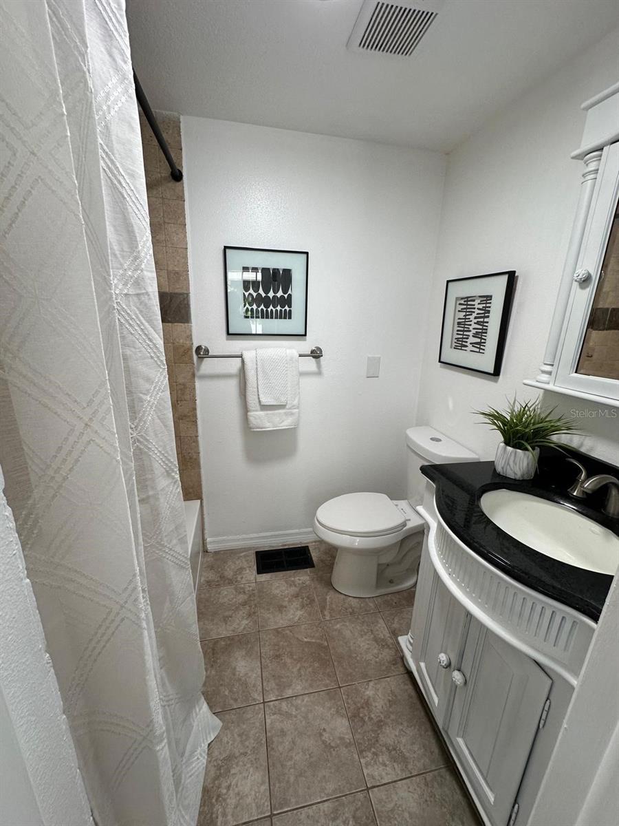 Image 26 of 41 For 1397 43rd Street