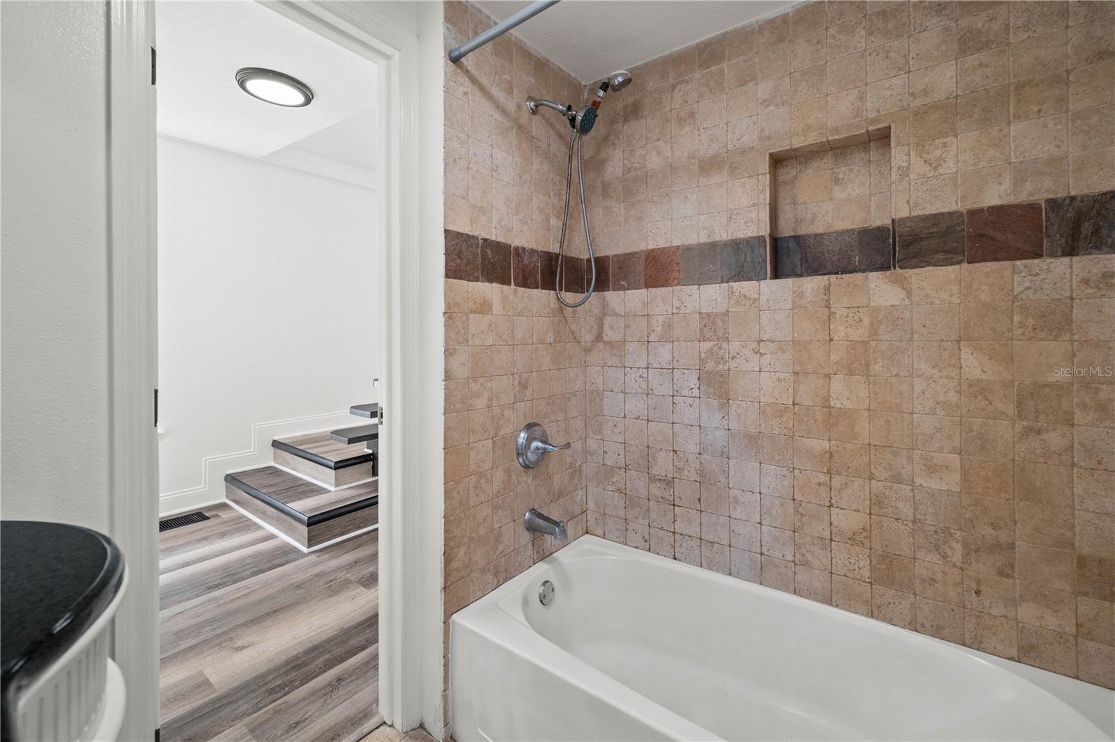 Image 27 of 41 For 1397 43rd Street