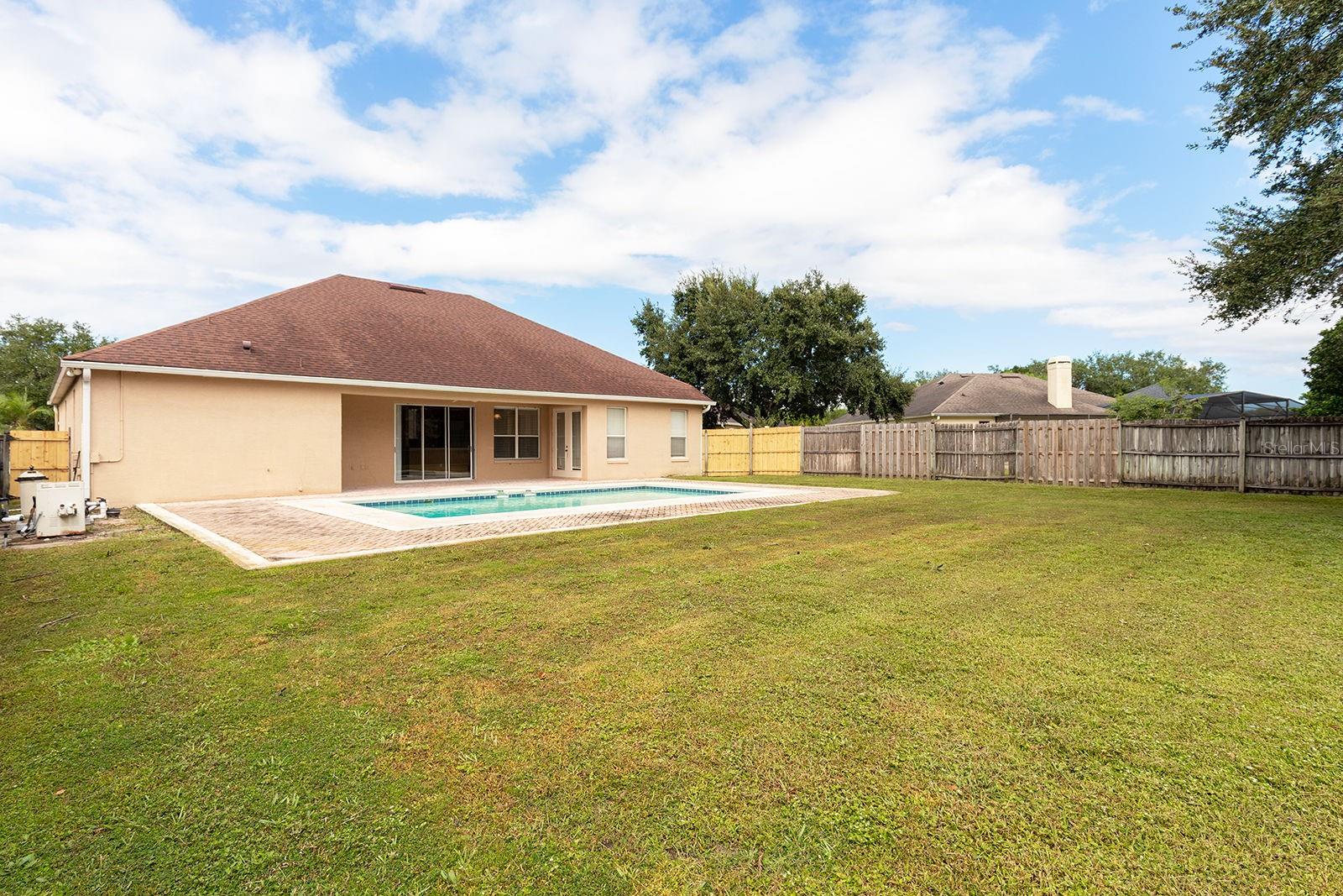 Image 28 of 45 For 14309 Letham Grange Court