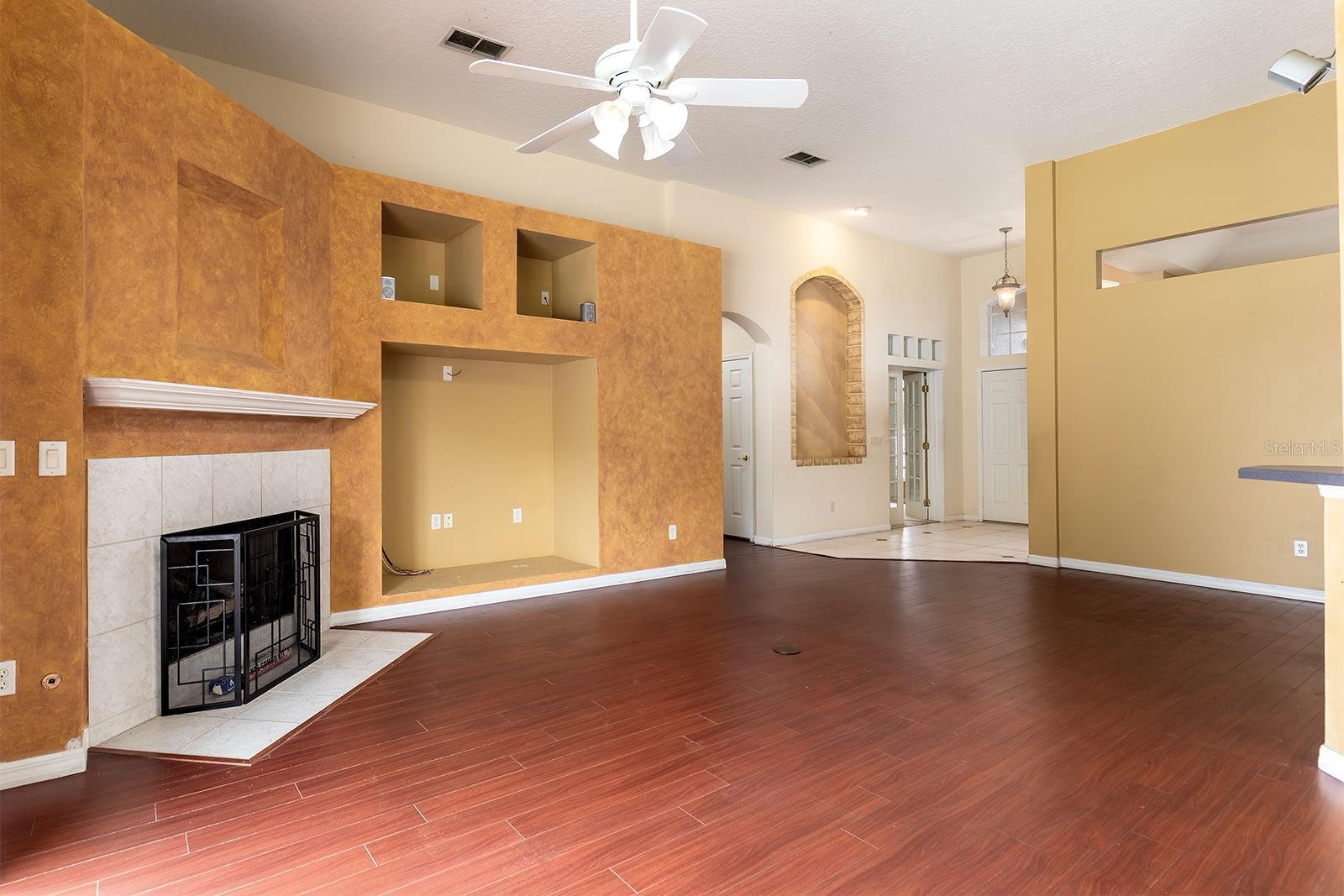 Image 3 of 45 For 14309 Letham Grange Court