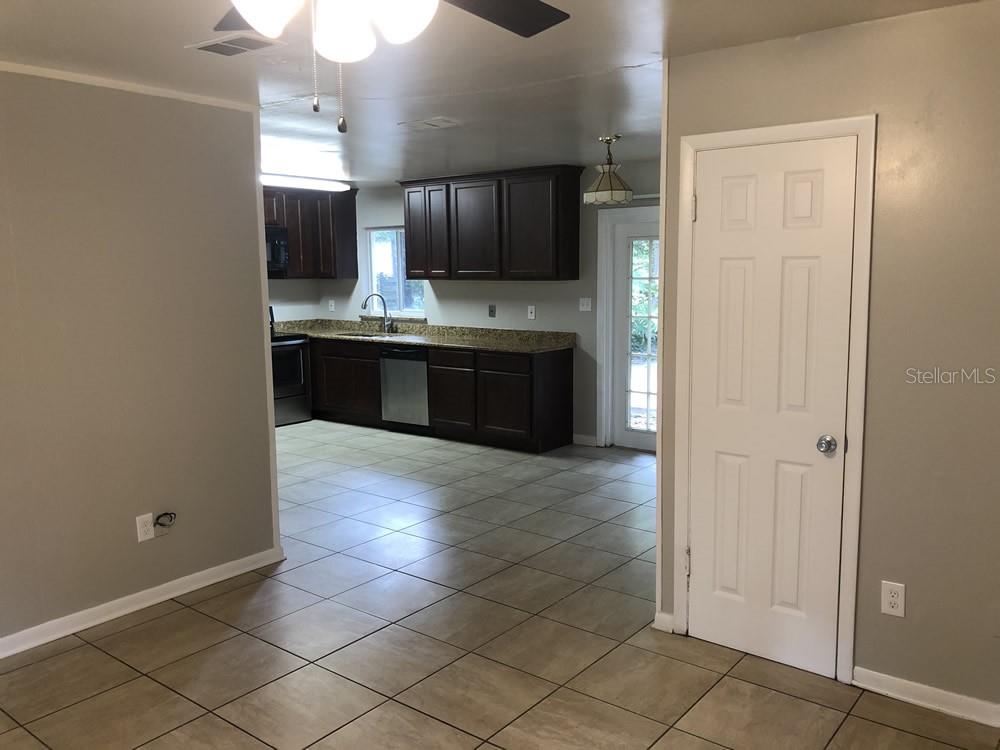 Image 3 of 12 For 1402 39th Drive