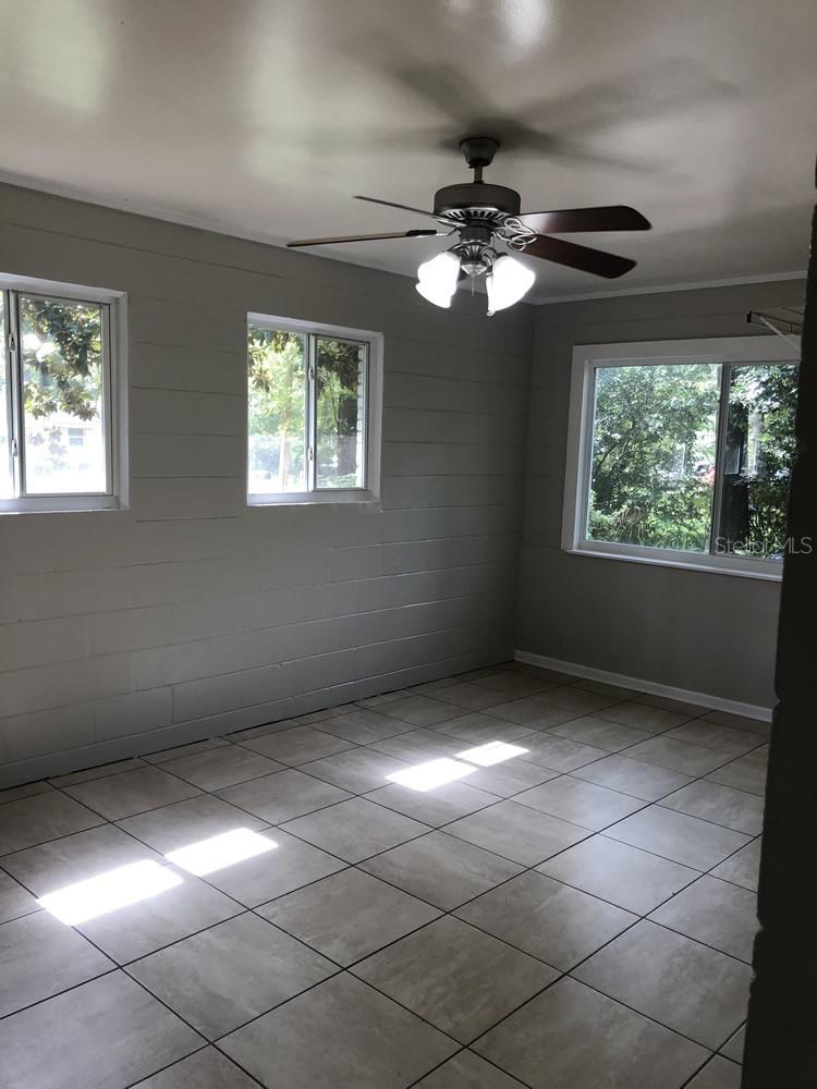 Image 6 of 12 For 1402 39th Drive