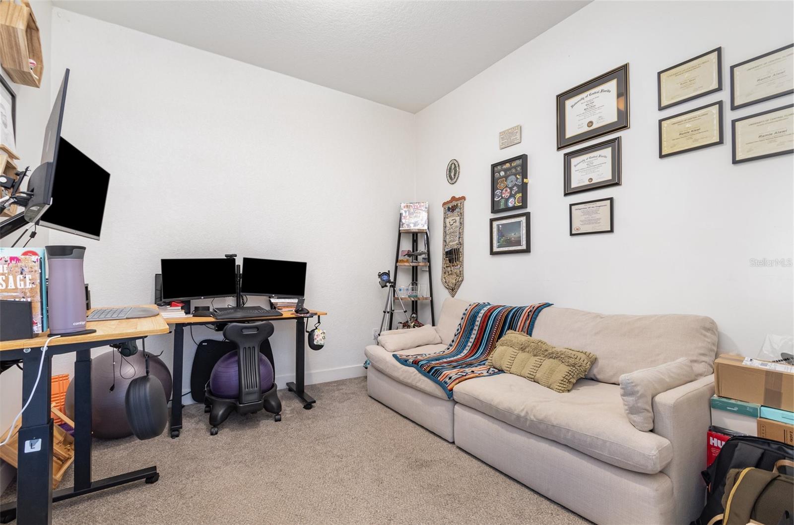 Image 12 of 27 For 150 Robinson Street 2510