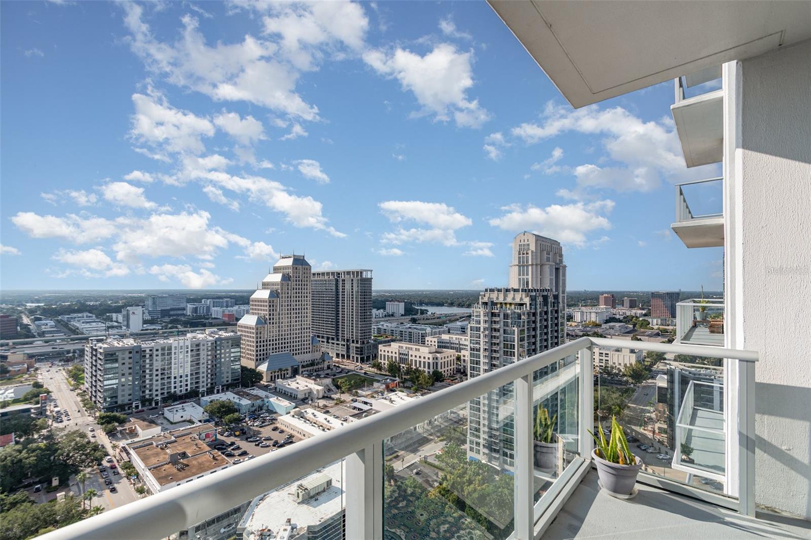 Image 2 of 27 For 150 Robinson Street 2510