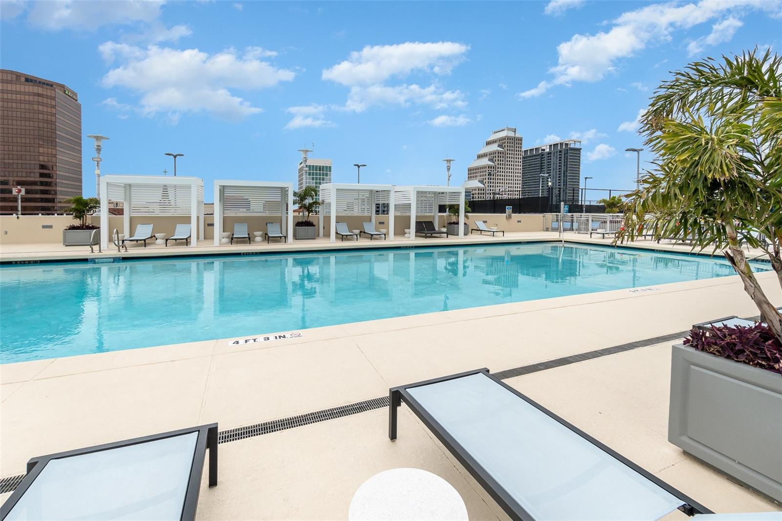 Image 20 of 27 For 150 Robinson Street 2510