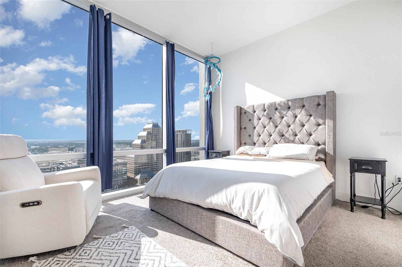 Image 9 of 27 For 150 Robinson Street 2510