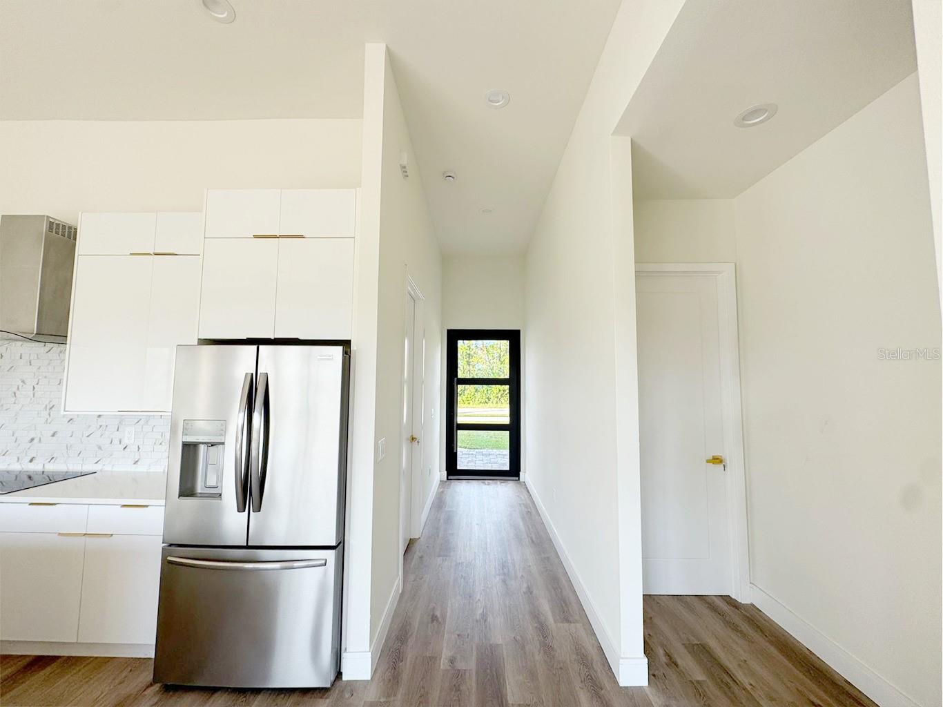 Image 16 of 18 For 14914 San Domingo Boulevard