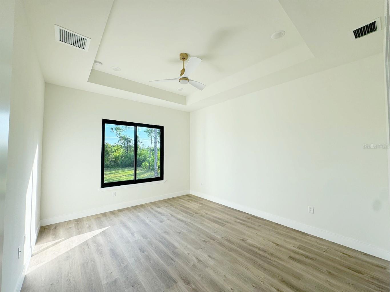 Image 6 of 18 For 14914 San Domingo Boulevard