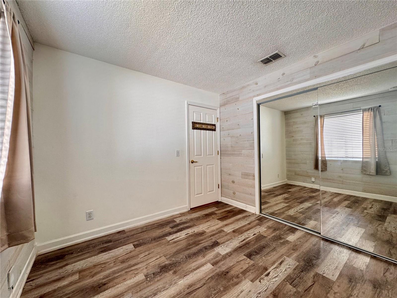 Image 16 of 23 For 1333 Black Willow Trail