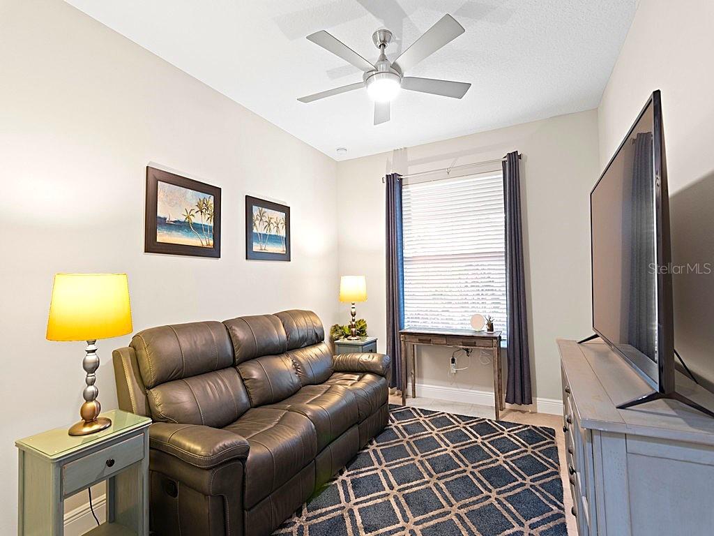 Image 19 of 28 For 394 11th Square Sw