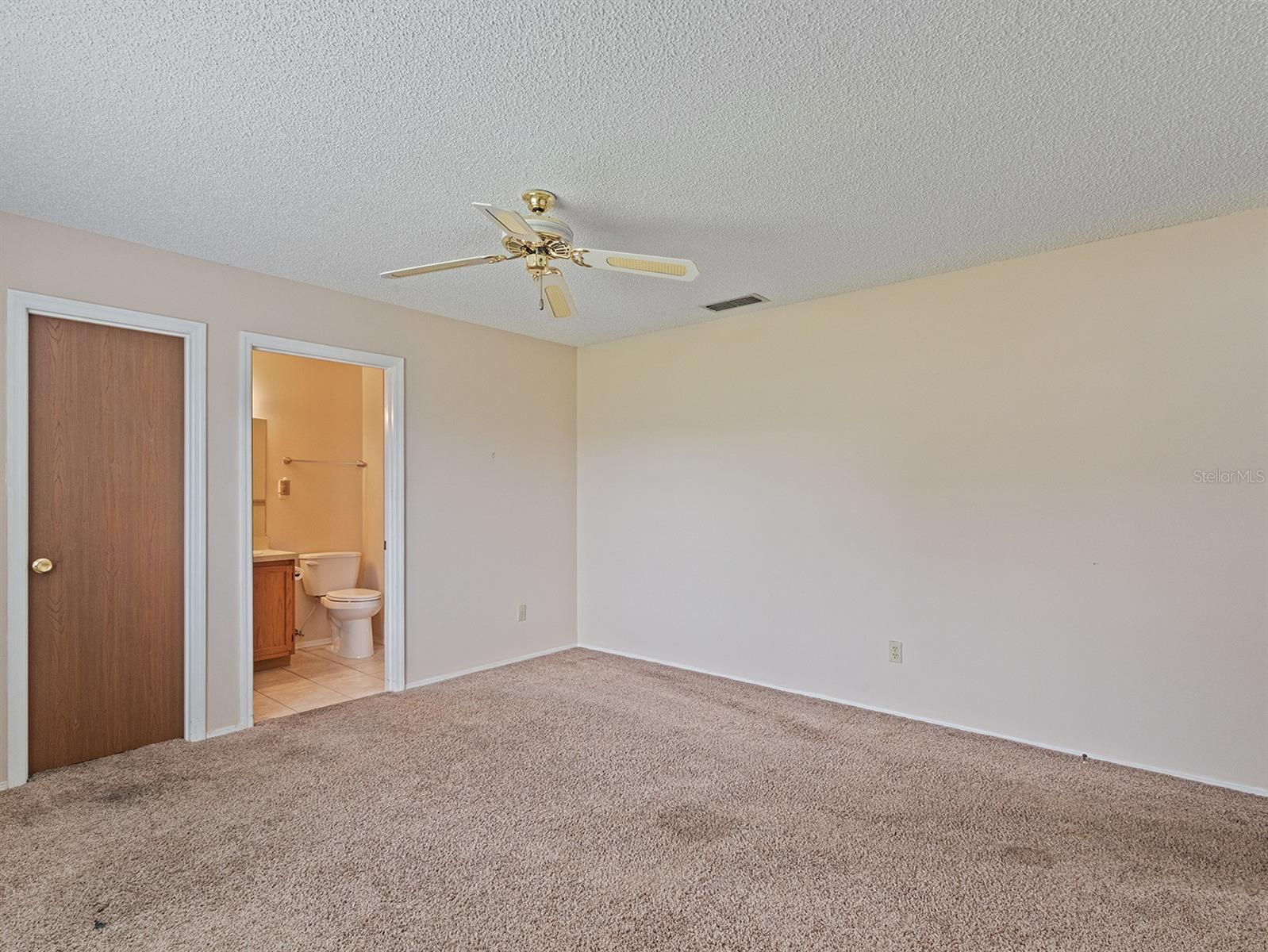 Image 17 of 20 For 2900 Flynn Street