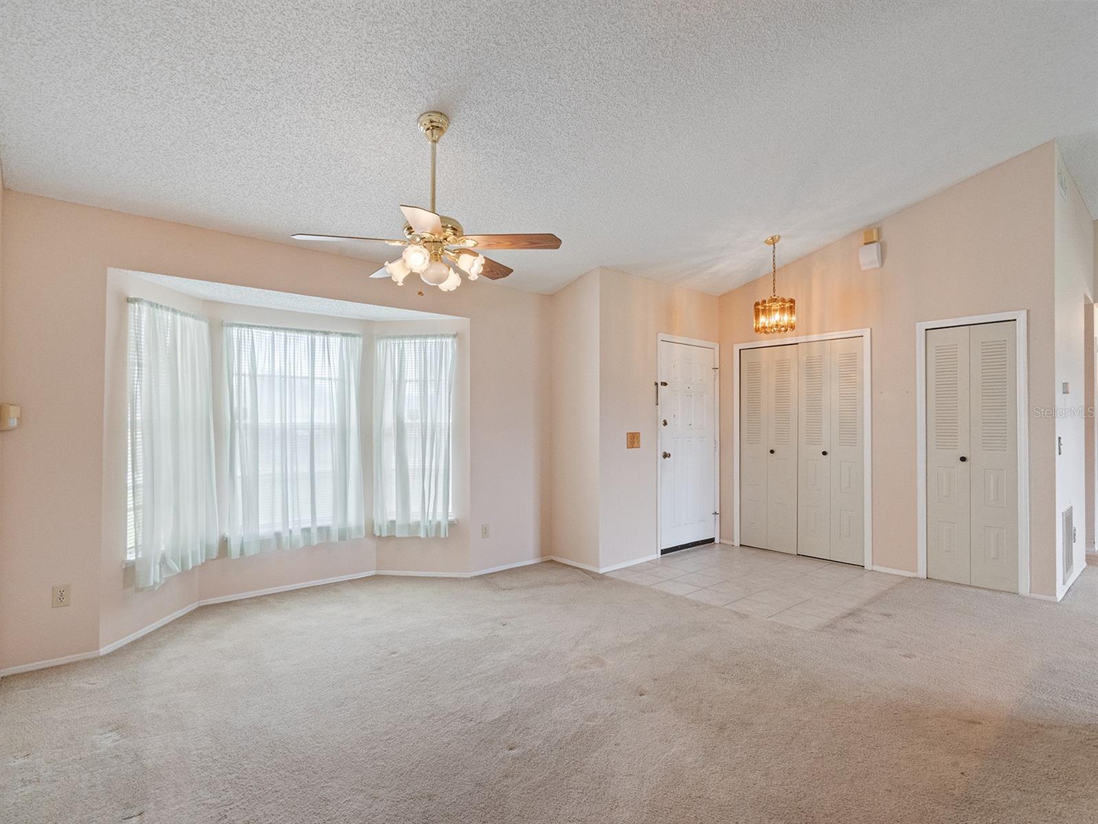 Image 3 of 20 For 2900 Flynn Street