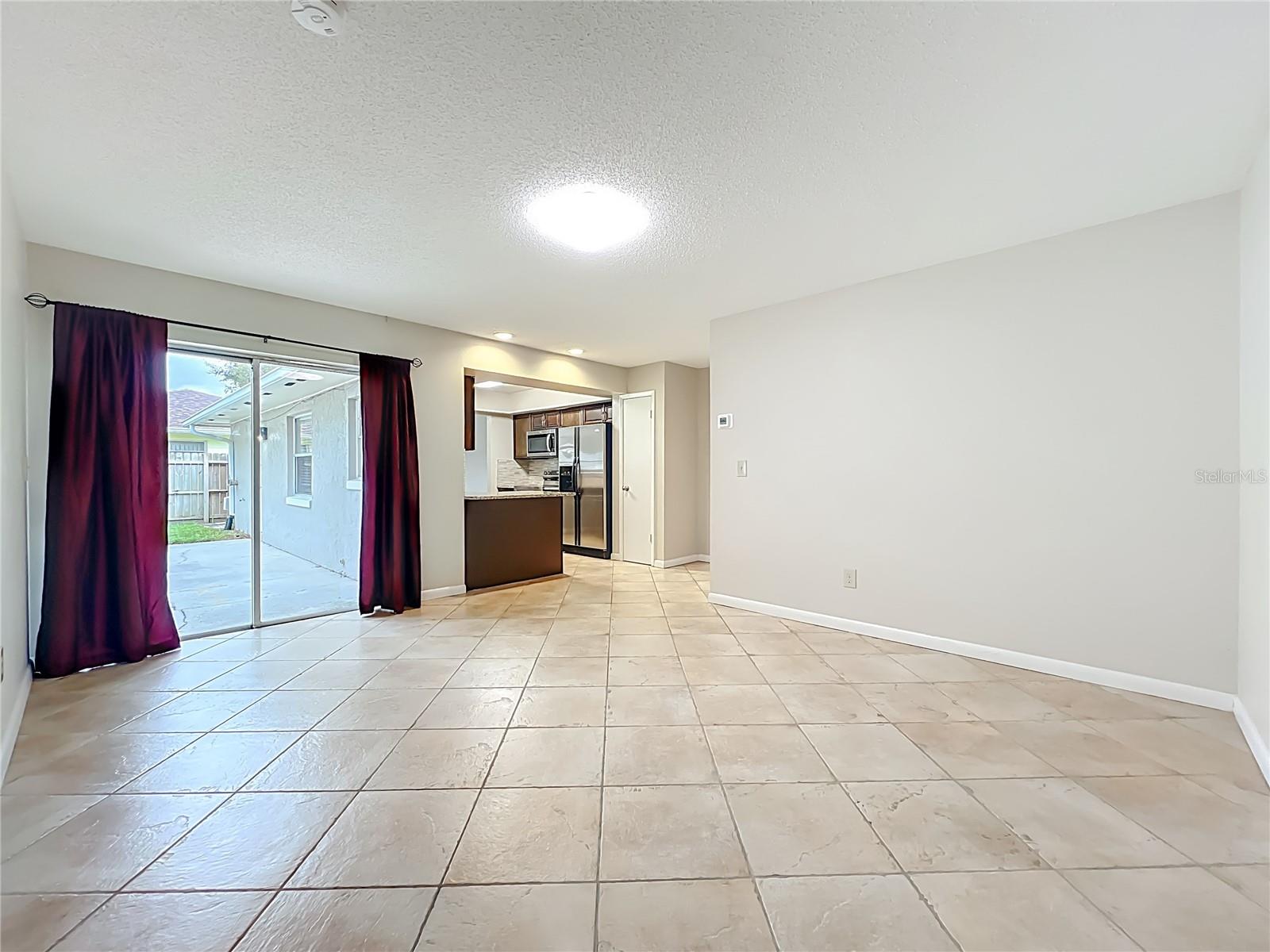 Image 20 of 48 For 637 Parkwood Avenue