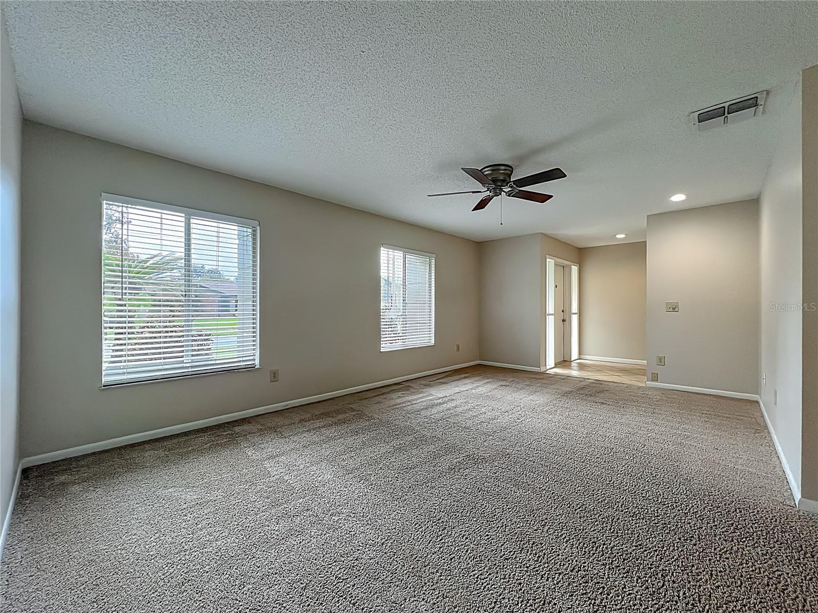 Image 22 of 48 For 637 Parkwood Avenue