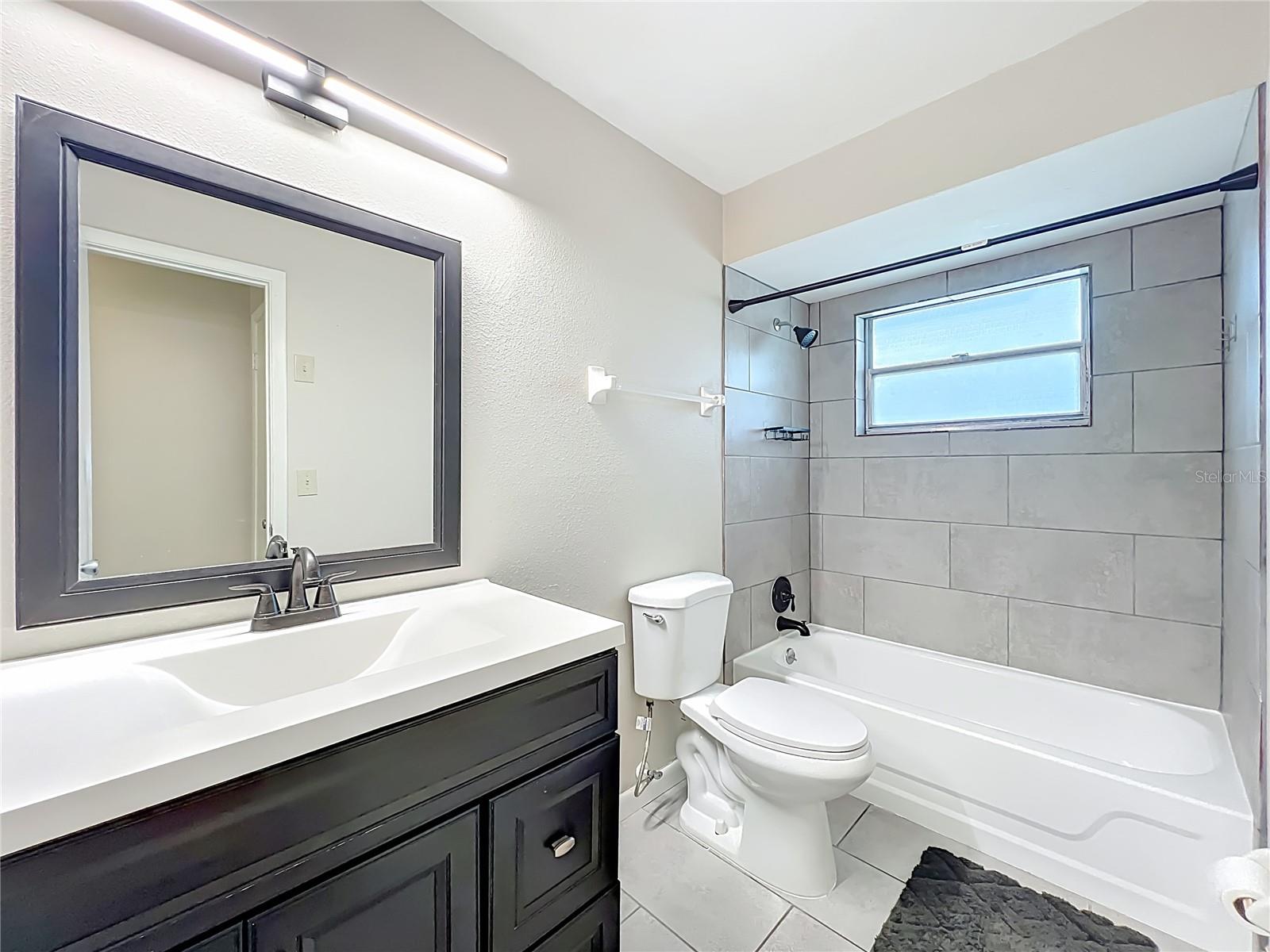 Image 30 of 48 For 637 Parkwood Avenue