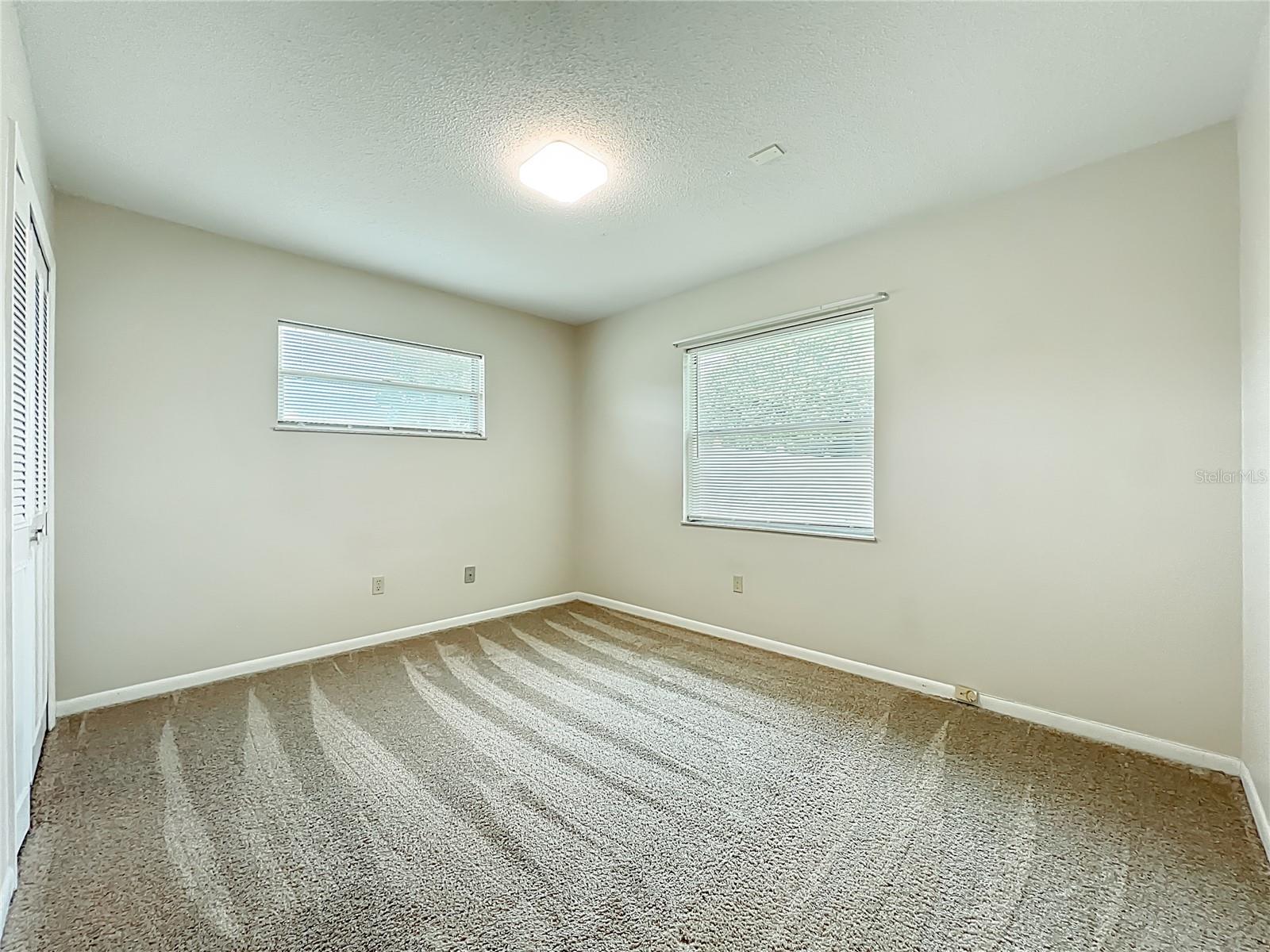 Image 31 of 48 For 637 Parkwood Avenue