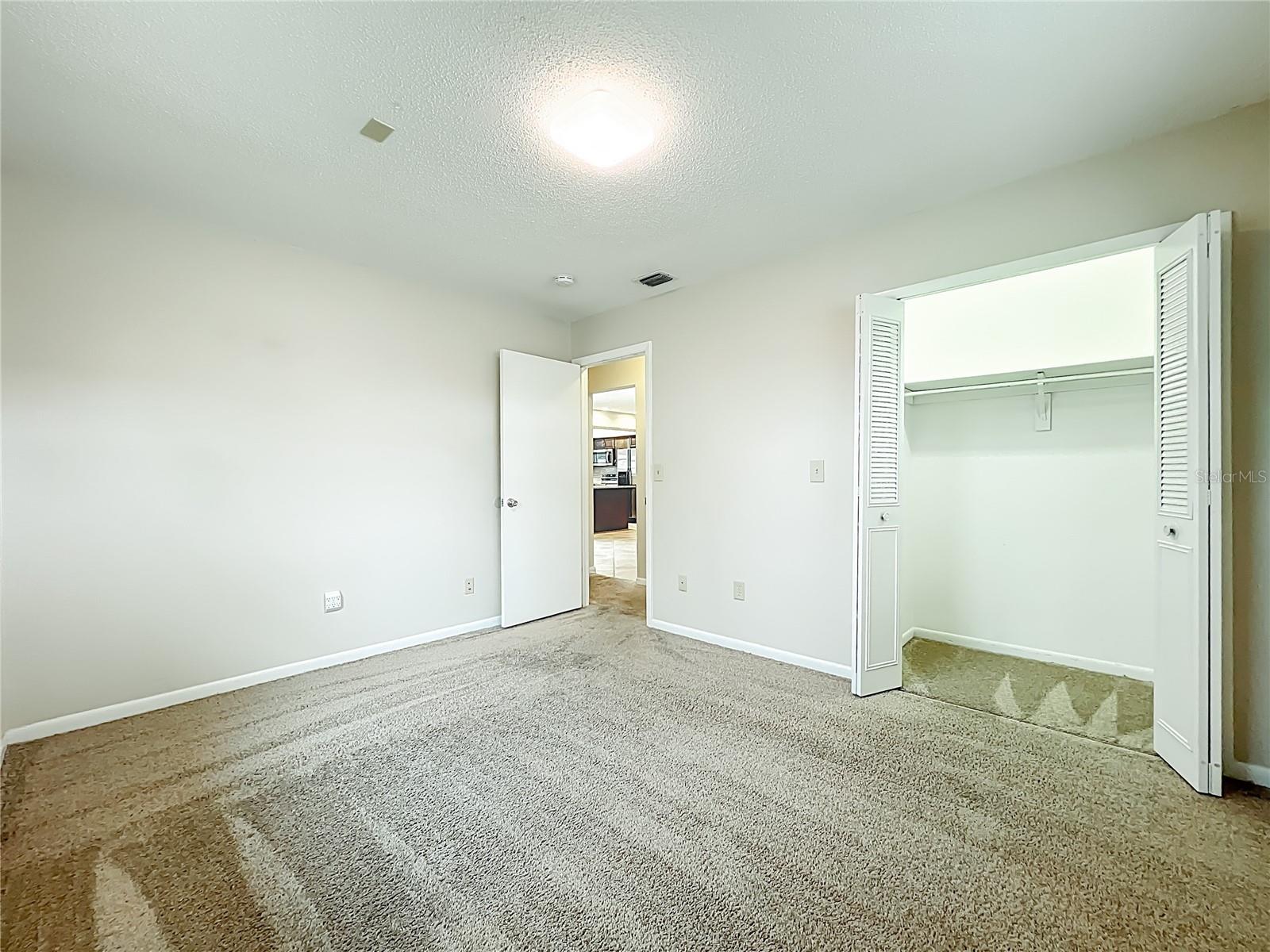 Image 32 of 48 For 637 Parkwood Avenue