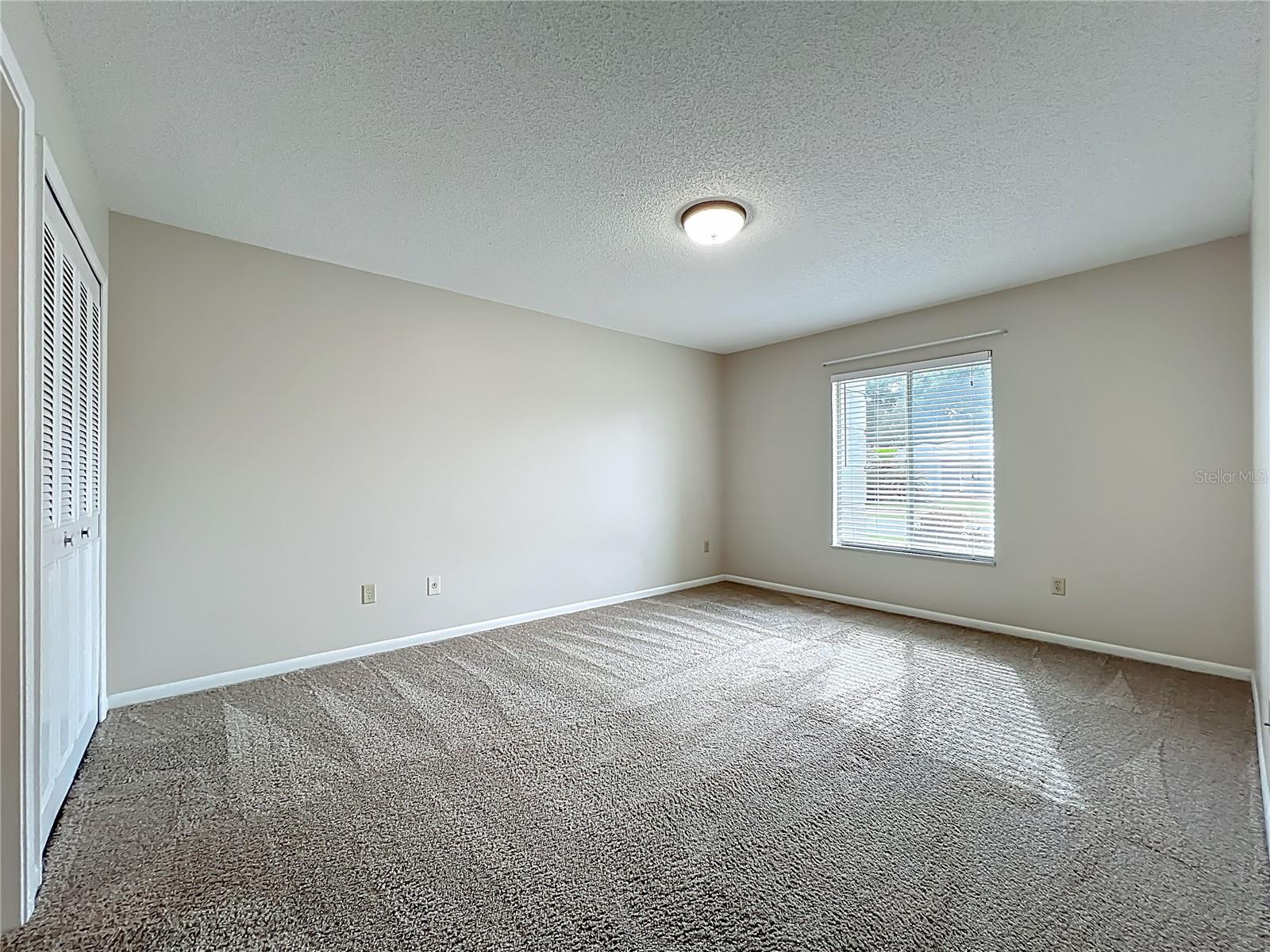 Image 33 of 48 For 637 Parkwood Avenue