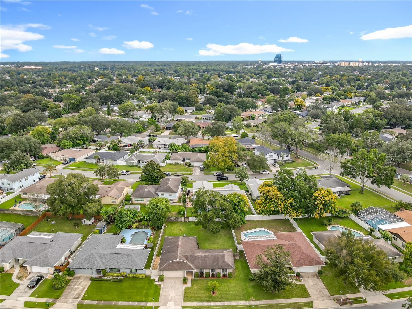 Image 5 of 48 For 637 Parkwood Avenue