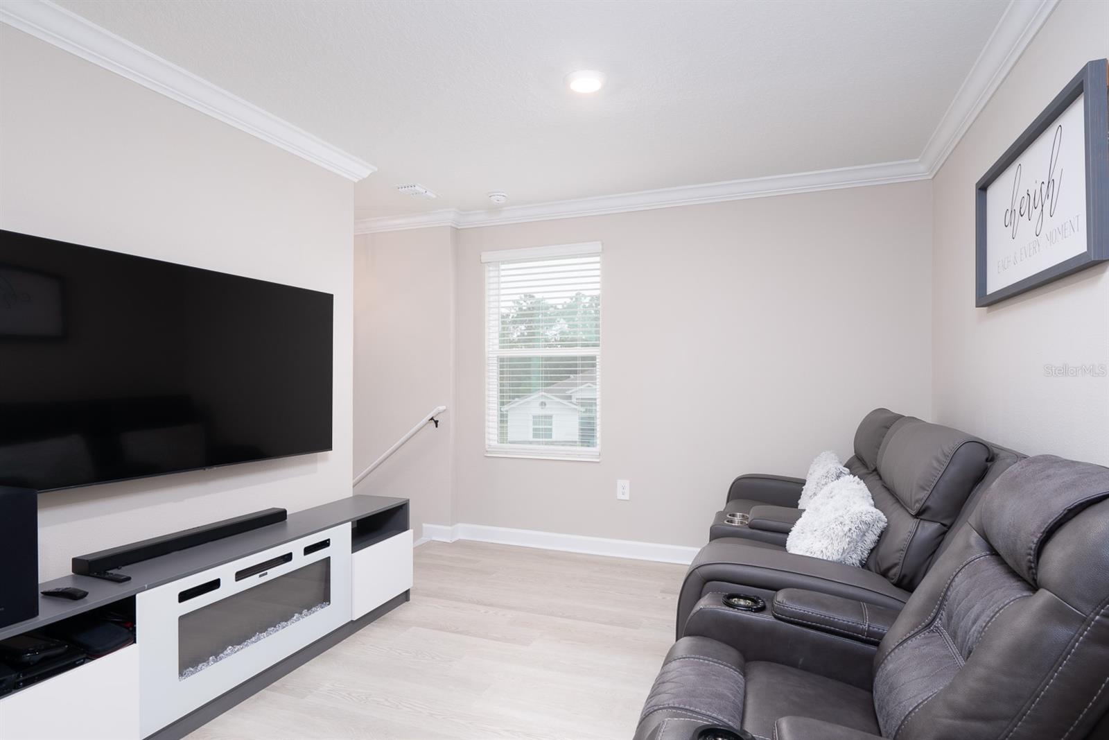 Image 19 of 36 For 3027 Camden Way