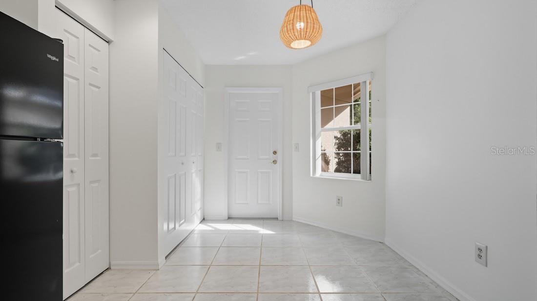 Listing photo id 8 for 6 Gaston Place