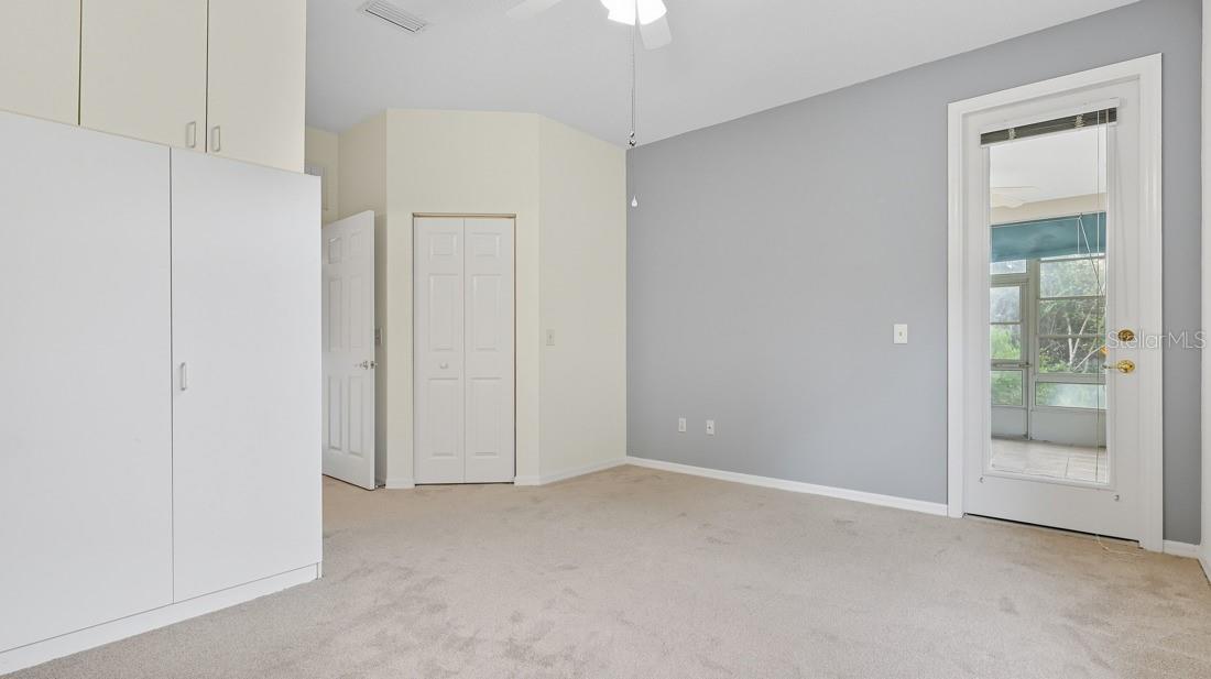 Listing photo id 9 for 6 Gaston Place