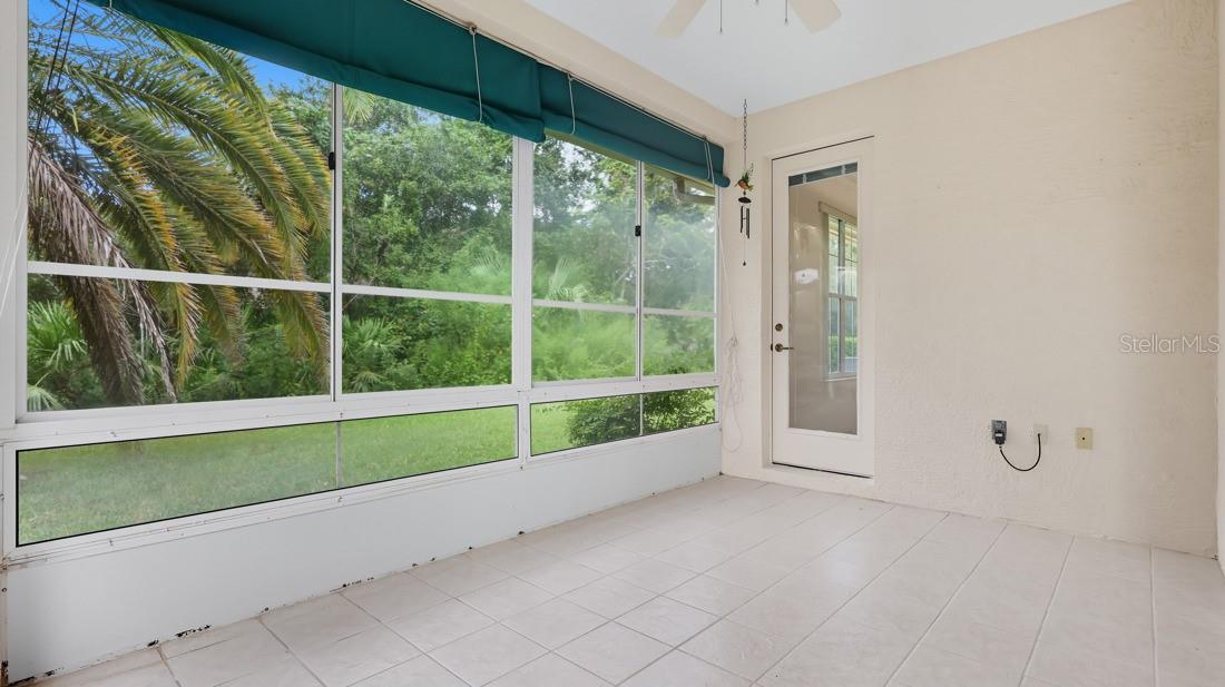 Listing photo id 15 for 6 Gaston Place