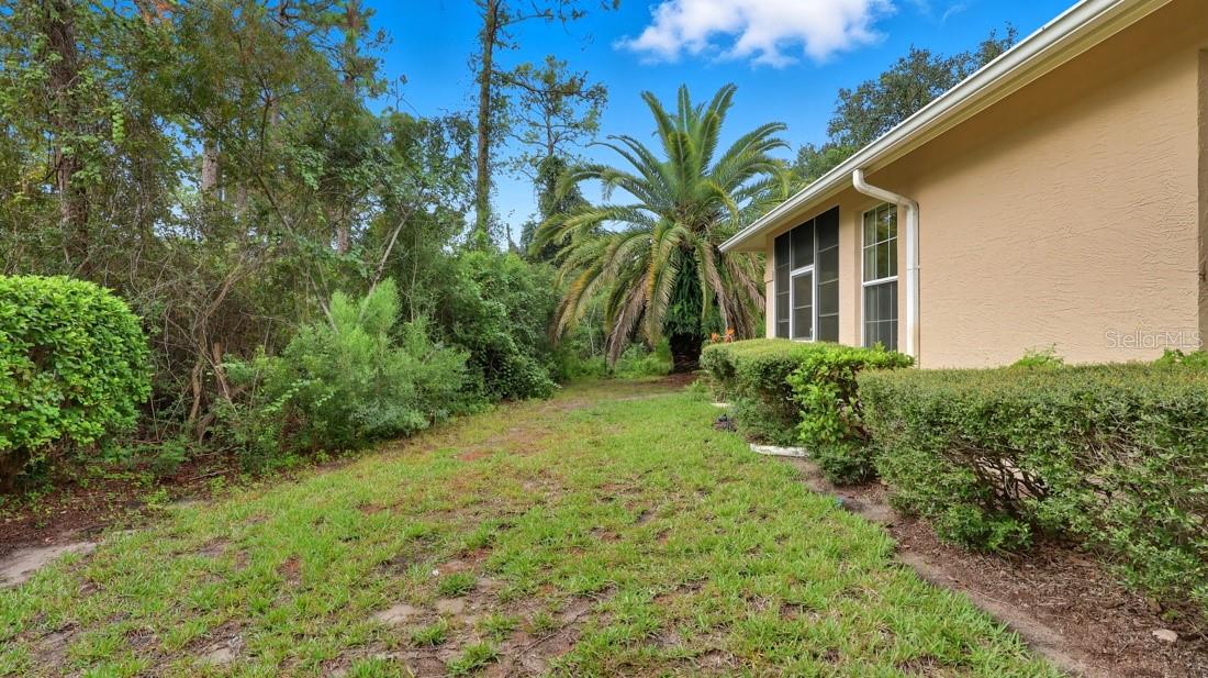 Listing photo id 18 for 6 Gaston Place