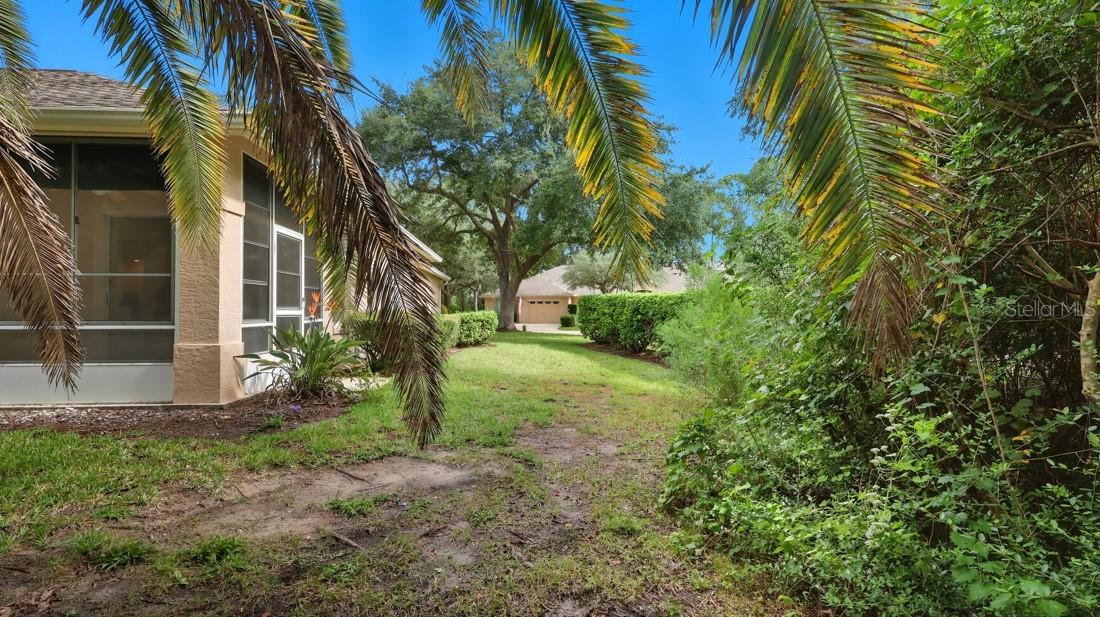 Listing photo id 21 for 6 Gaston Place