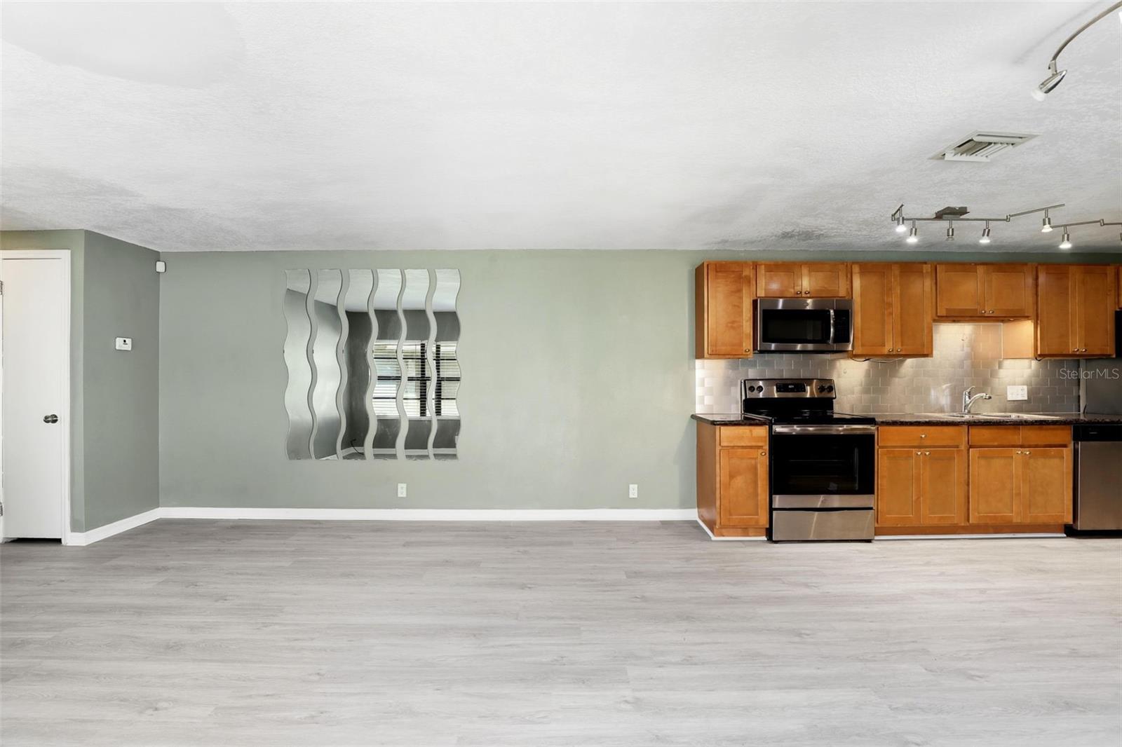 Image 4 of 17 For 344 Eron Way 12