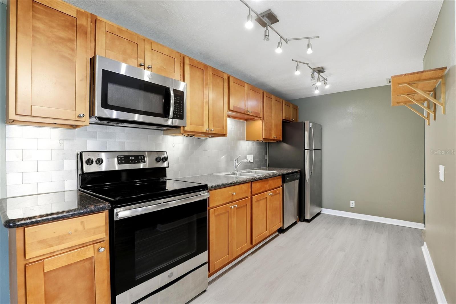 Image 8 of 17 For 344 Eron Way 12
