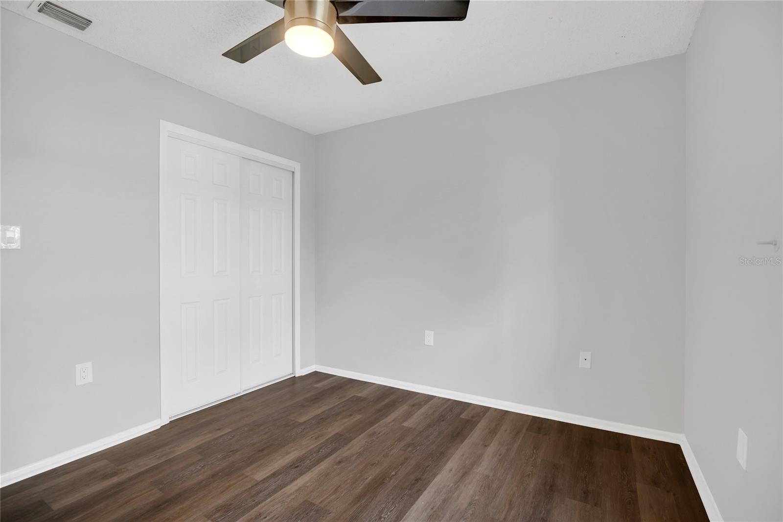 Image 11 of 12 For 2801 Willow Run