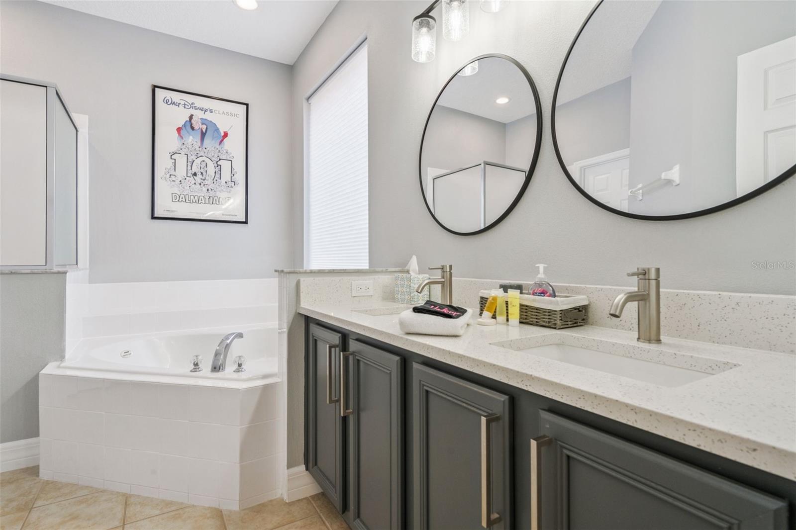 Image 15 of 56 For 2703 Grand Harbour Court